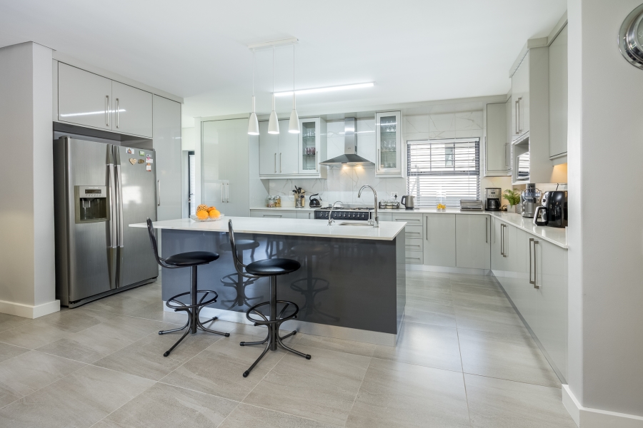 4 Bedroom Property for Sale in Vierlanden Western Cape